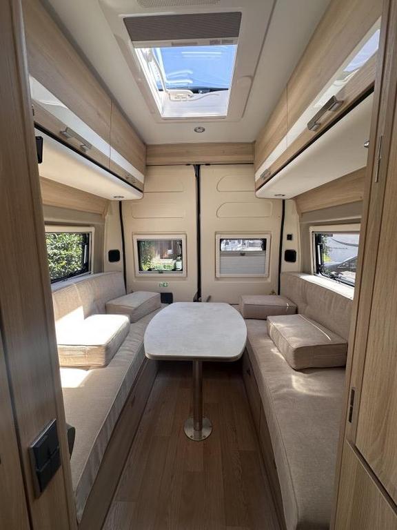 Select 2020 Select Living Van auto
