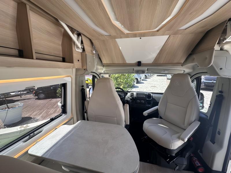 Select 2020 Select Living Van auto