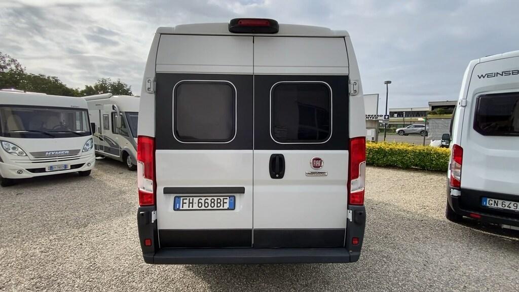 Van 01
