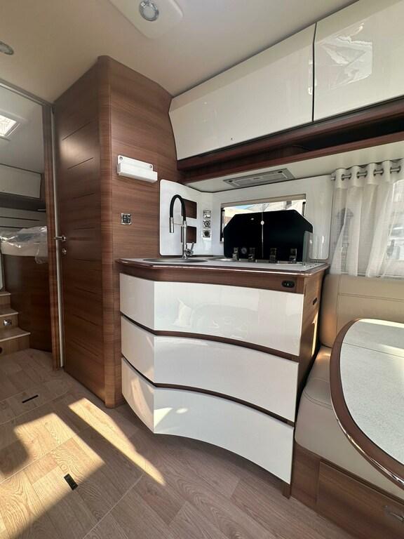 Distinction 2020 Distinction i66 auto