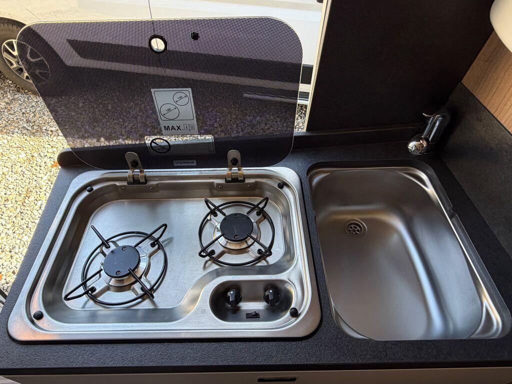 Van 640 LE Charming Comfort GT