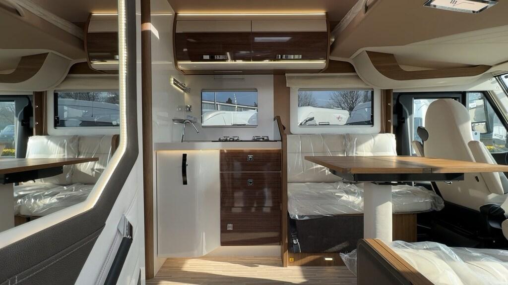 K-Yacht TeknoLine 86 AUTOMATICO