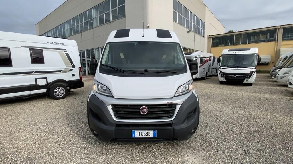 Van 01