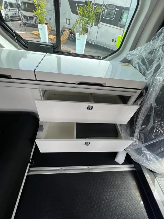 Minivan 2023 Active Pro auto