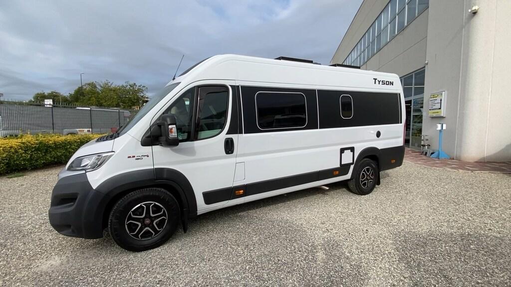Van 01