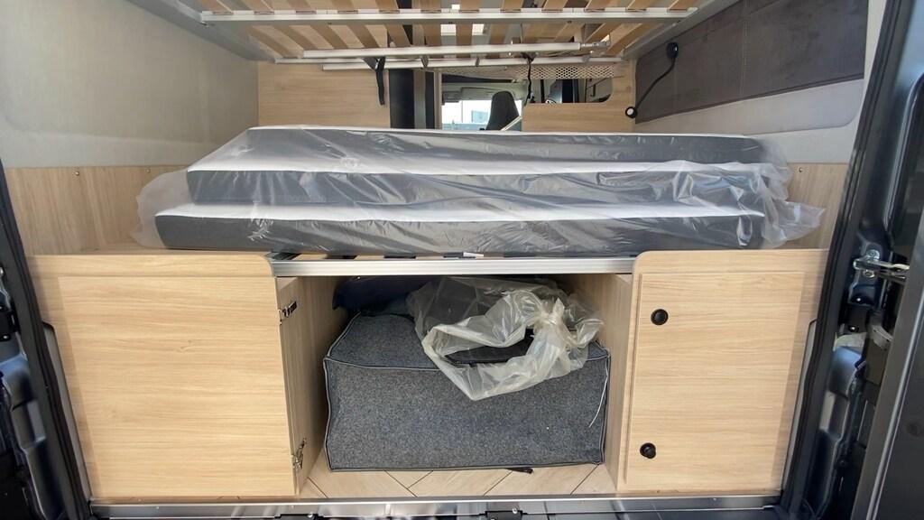 Van V 114 Cosy auto