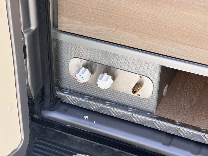 Select 2020 Select Living Van auto