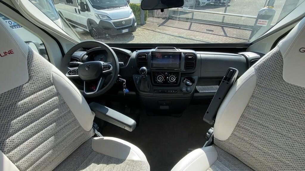 Compact CX60 Premiere Edition auto