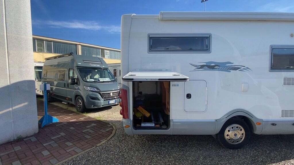 Serie X 696 R