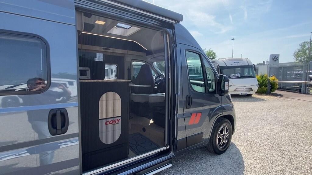 Van V 114 Cosy auto