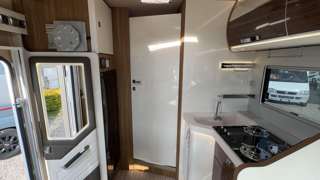 K-Yacht TeknoLine 86 AUTOMATICO
