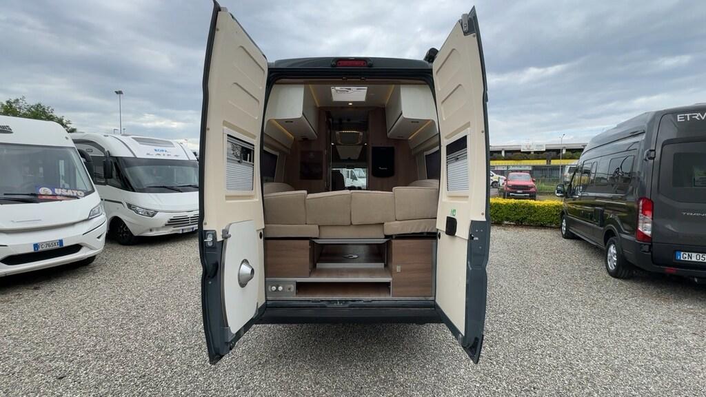 Select Family Van Auto