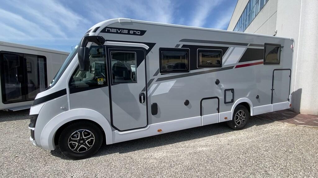 Nevis 870 auto