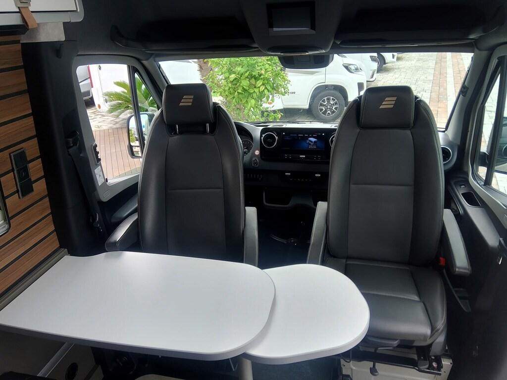 Hymer Camper Van Grand Canyon S auto