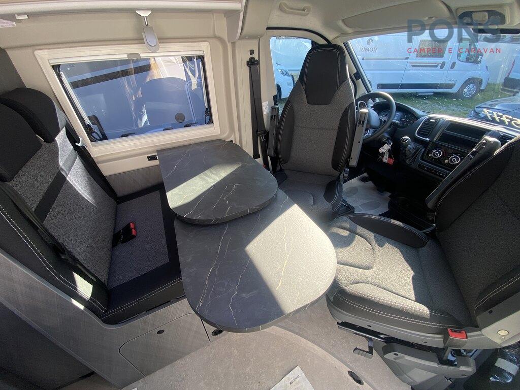 CV 600 DB Campervan